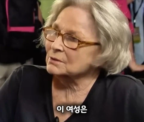 벼룩시장에서 산 조각상의 엄청난 가치.jpg_1.webp