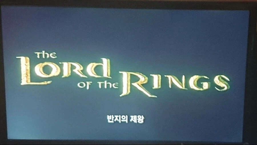 불금이라 고전영화 한편 볼까했는데_2.webp