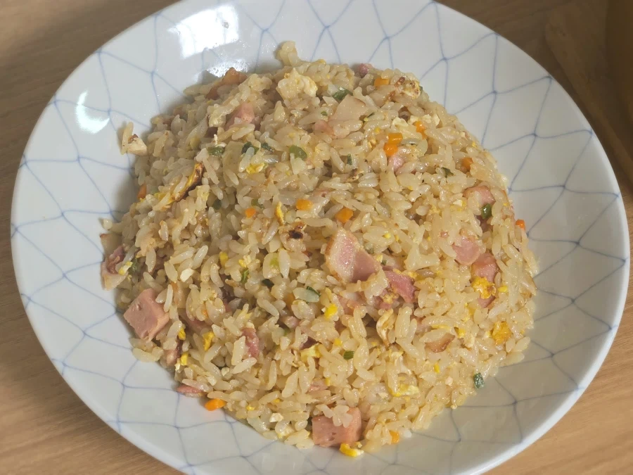맛있는 볶음밥 만드는데 많은거 필요없다_5.webp
