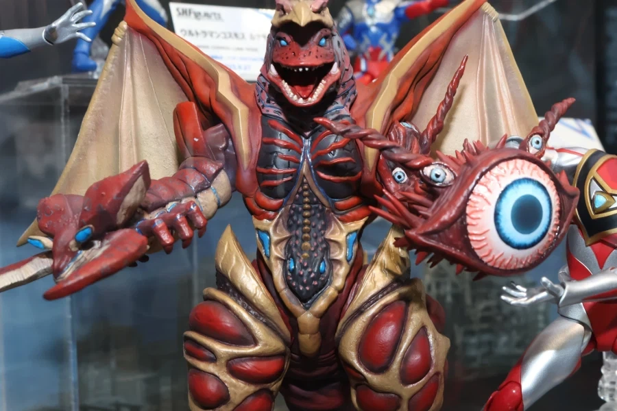 [반다이] S.H.Figuarts 울트라맨 초합체 괴수 파이브 킹 전시 이미지_7.webp