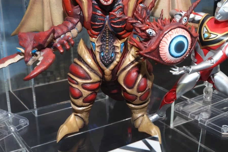 [반다이] S.H.Figuarts 울트라맨 초합체 괴수 파이브 킹 전시 이미지_12.webp