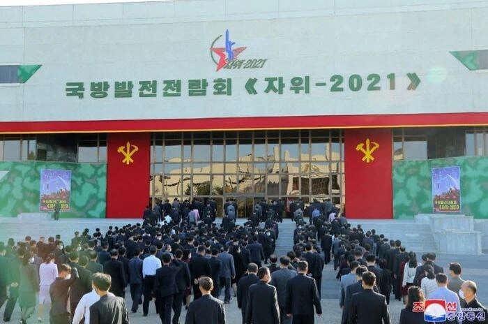 자위왕 김정은_3.jpg