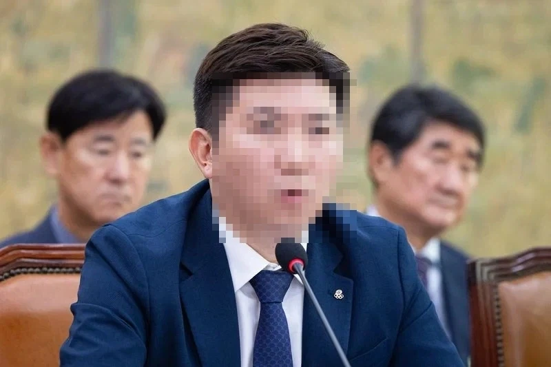 군면제 싹 없애자는데 태클거는 회장님._2.webp