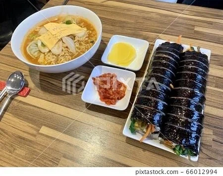 한번 땡기면 임신한 것처럼 먹고 싶어 미치는 음식_2.webp