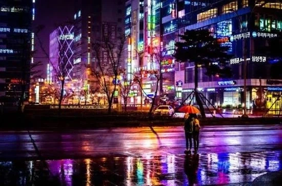 사실 의외로 사이버 펑크인 것_1.webp