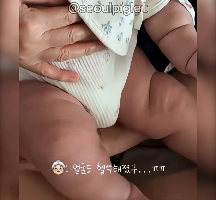 우리 손주 다리 앙상한거 봐!_7.webp
