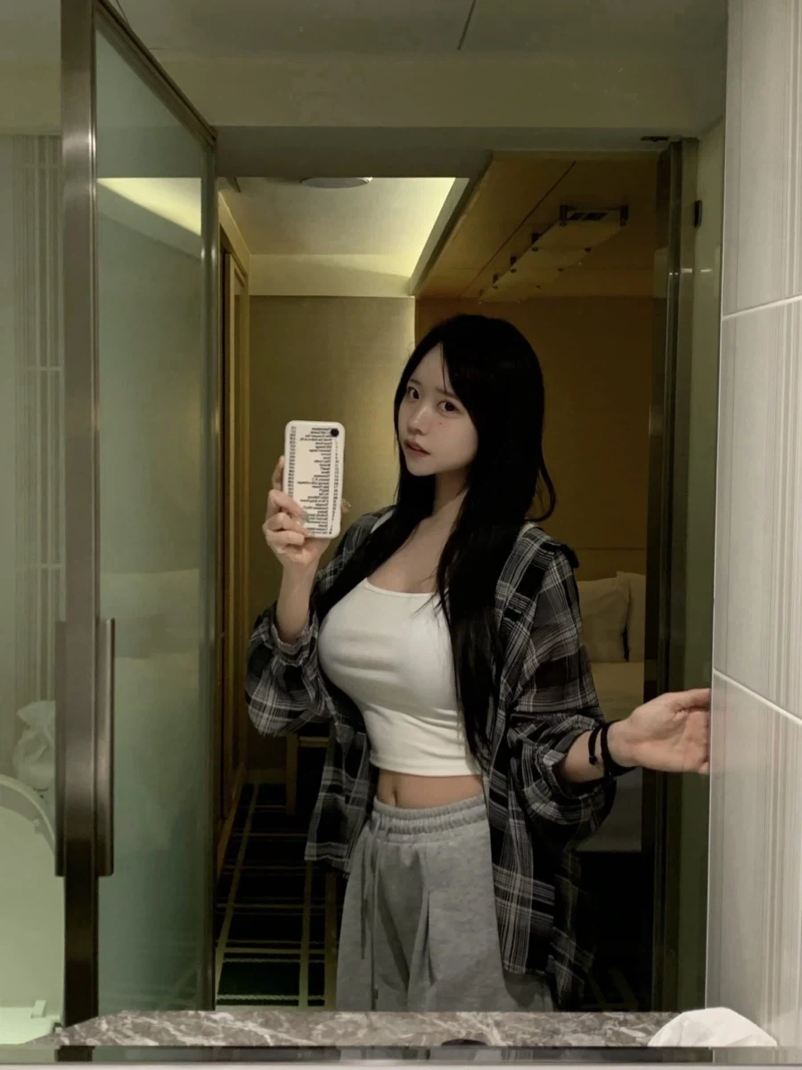 헐 벗지 않았으니까 야한게 아닙니다.jpg_10.webp