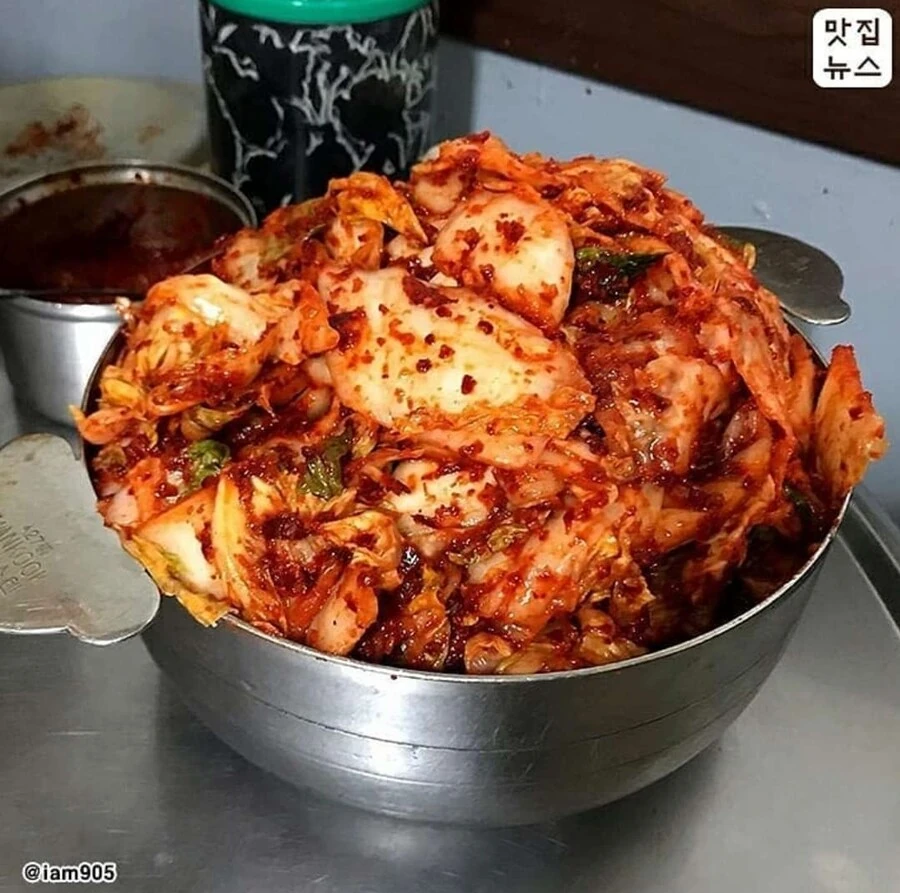 김치가 유난히 맛있는 식당 .jpg_2.jpg