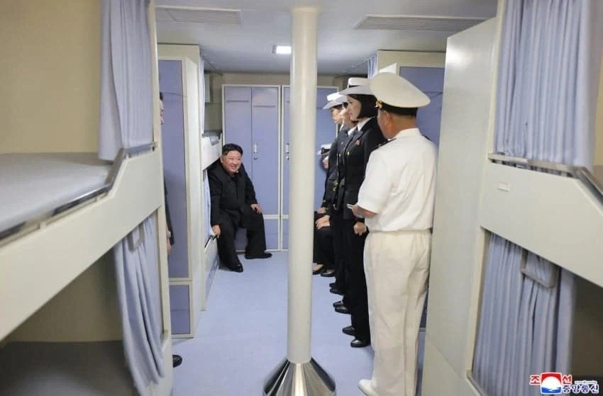 국가별 전투함 승조원실 비교_6.webp
