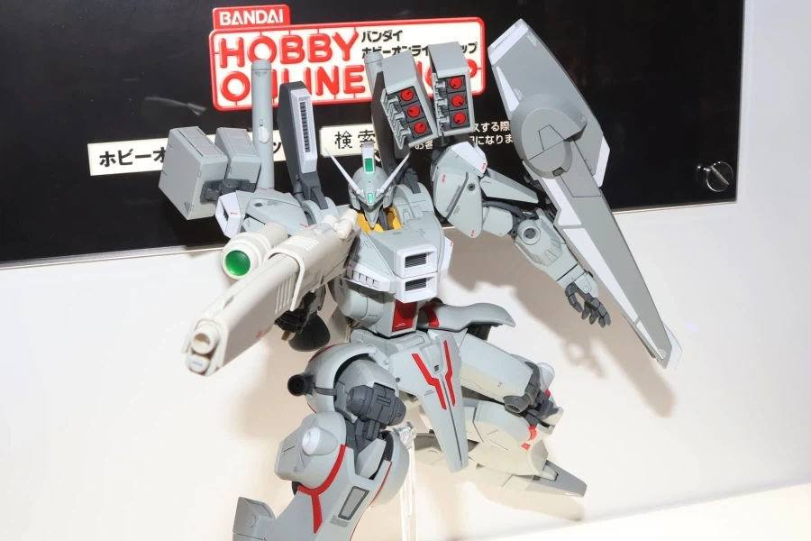 MG 건담 Mk-Ⅴ 연방 컬러 도쿄점 전시 사진_3.webp
