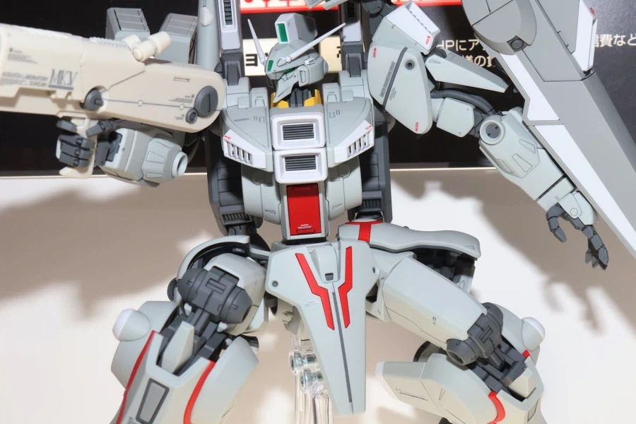 MG 건담 Mk-Ⅴ 연방 컬러 도쿄점 전시 사진_14.webp