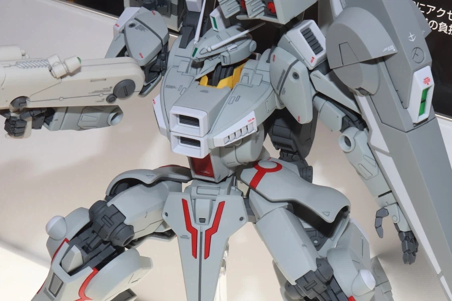 MG 건담 Mk-Ⅴ 연방 컬러 도쿄점 전시 사진_16.webp