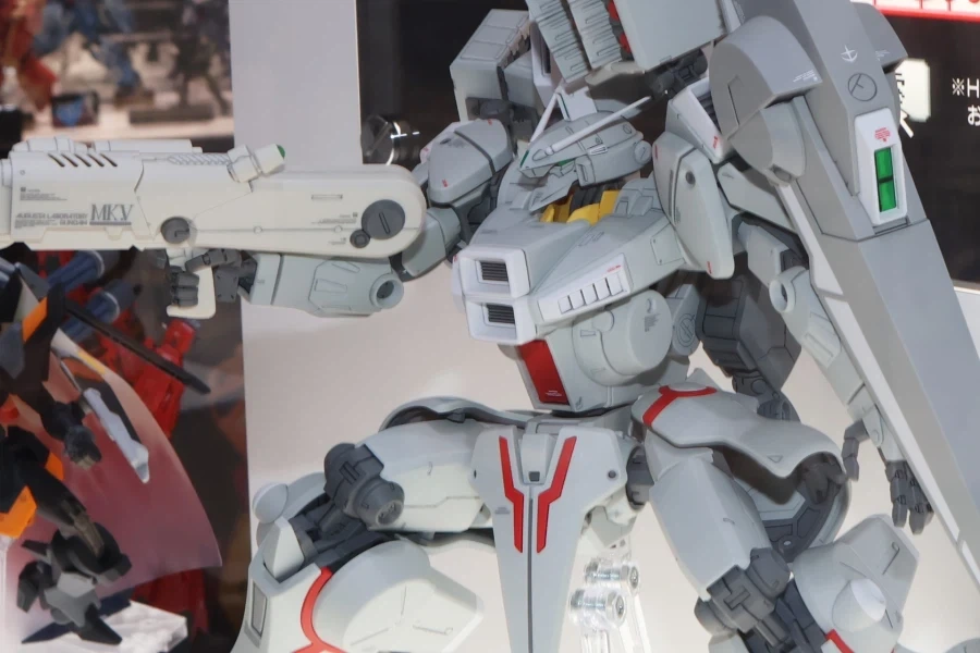 MG 건담 Mk-Ⅴ 연방 컬러 도쿄점 전시 사진_18.webp