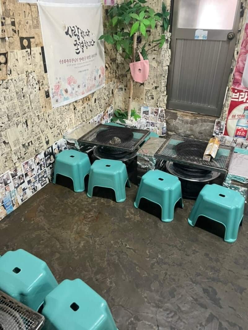 엄청 노후화 된 고깃집.jpg_7.jpg