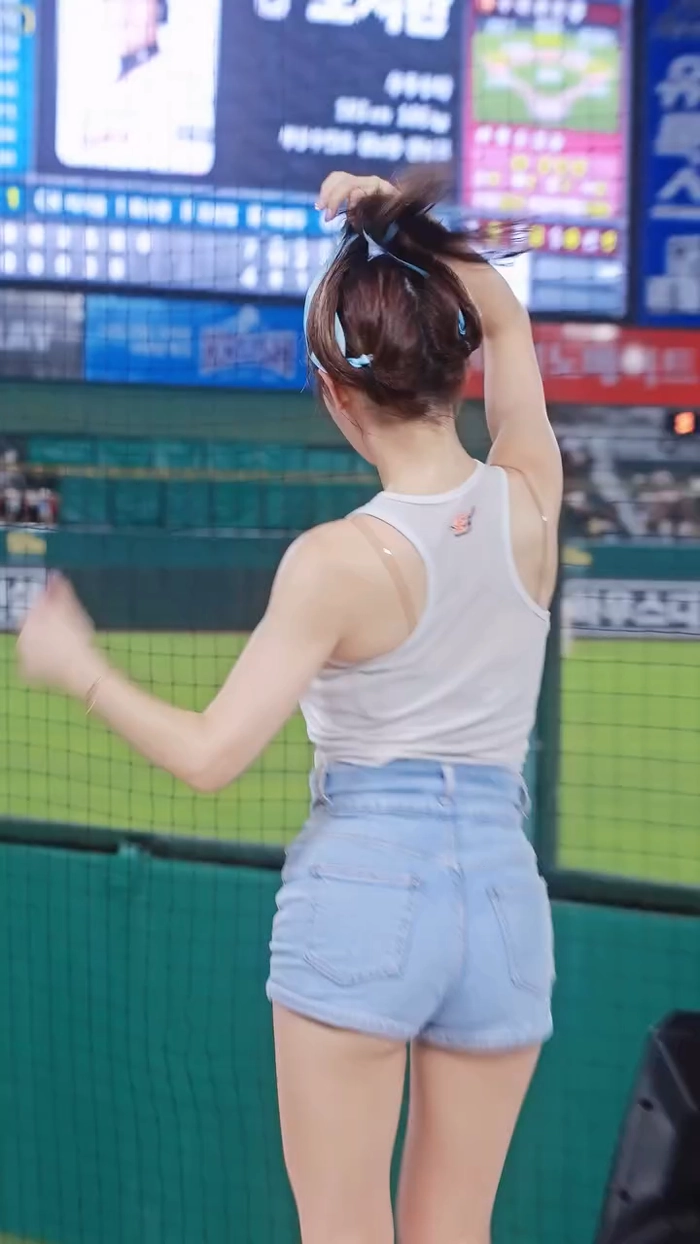 반도의 치어리더 누나 jpg_5.webp
