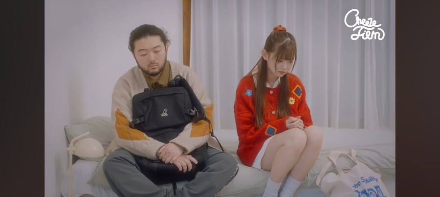 여고생이 아저씨 집에 찾아온 이유_28.jpg