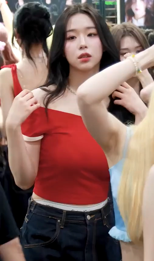 호불호 갈리는 옆태 gif_2.webp