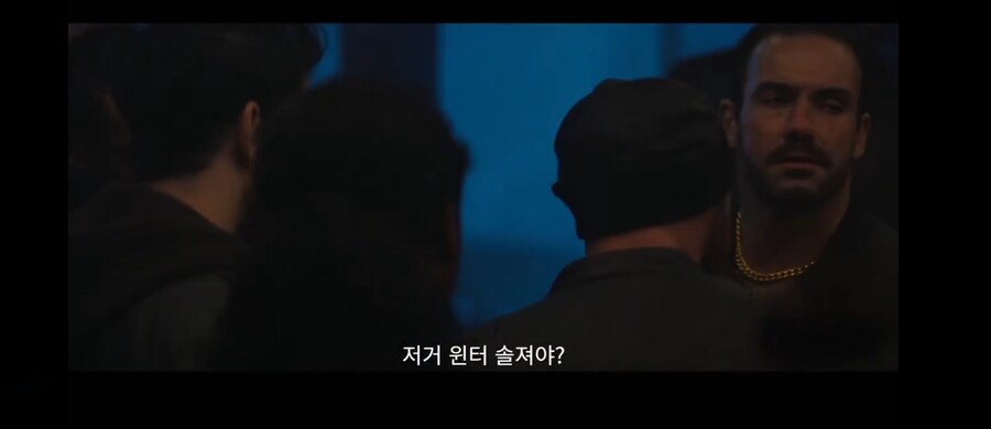 MCU) 버키는 의외로 작중 세계관에서 꽤 유명하다_1.jpg