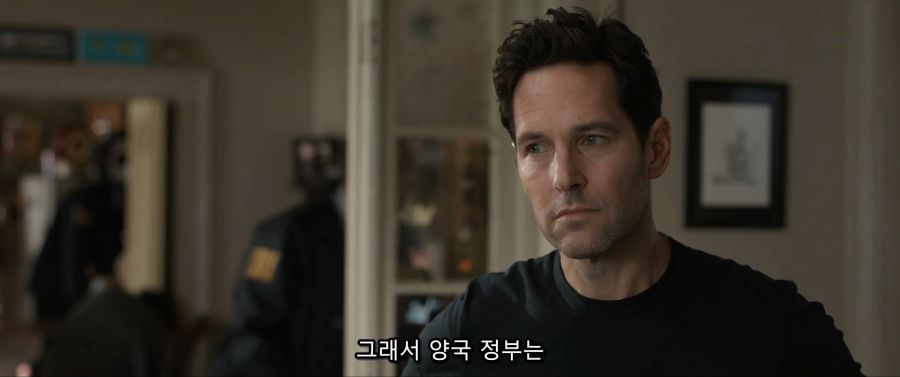 [MCU]캐시를 설득하는 경찰 양반_7.jpg