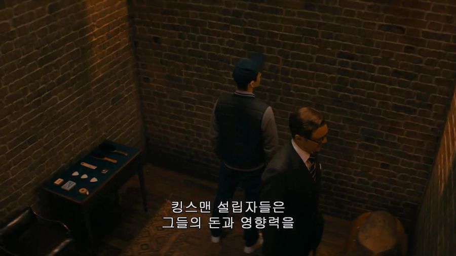 킹스맨 퍼스트 에이전트를 보면 어이없는 장면_14.jpg