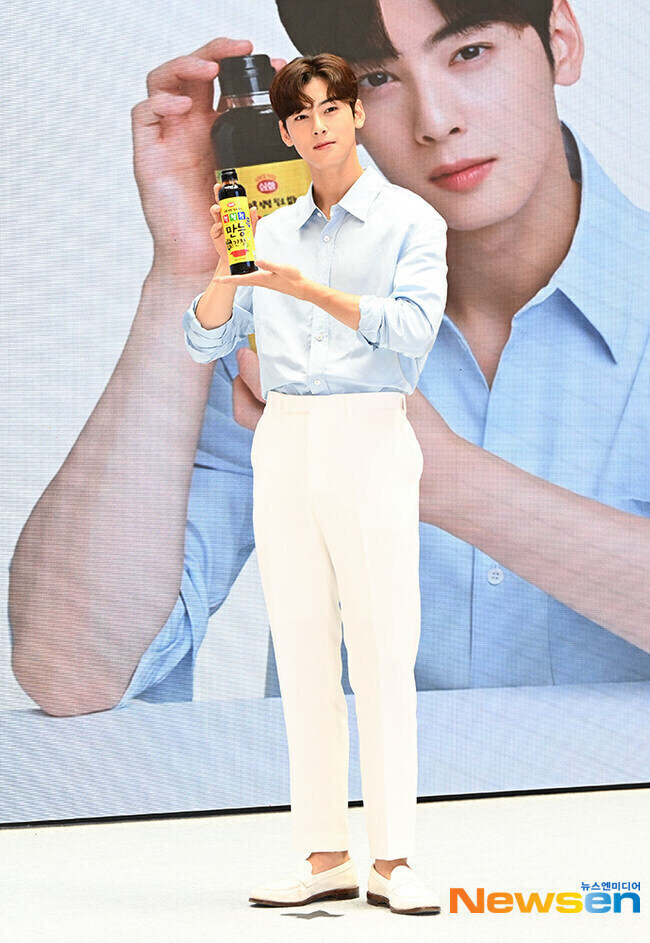 와 ㅎㅎ 길가다 나랑 똑같이 생긴 광고판 봄 ㅎㅎㅎ_1.jpg