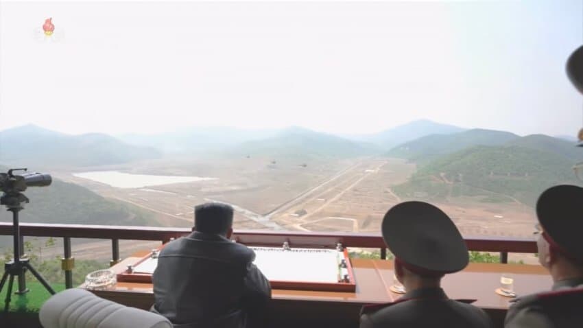 최신 북괴 병종별 전술훈련...jpg_14.jpg