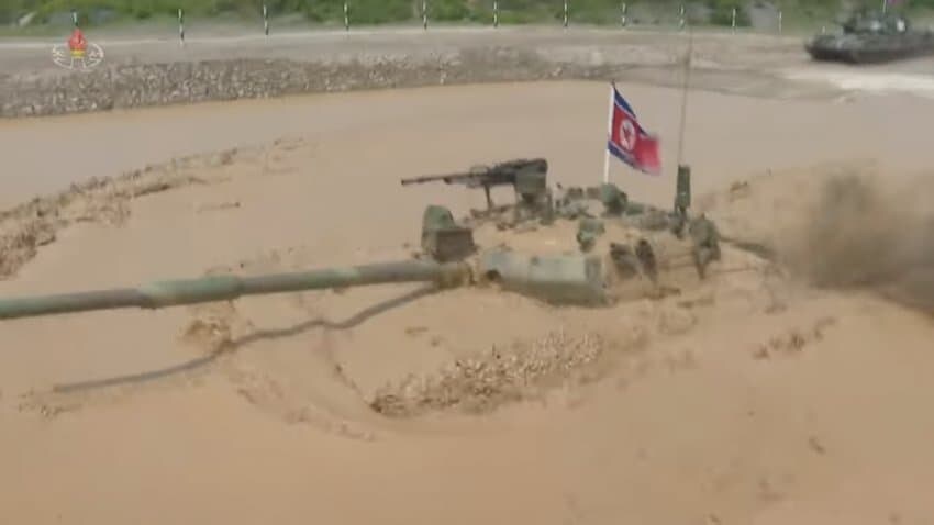 최신 북괴 병종별 전술훈련...jpg_22.jpg