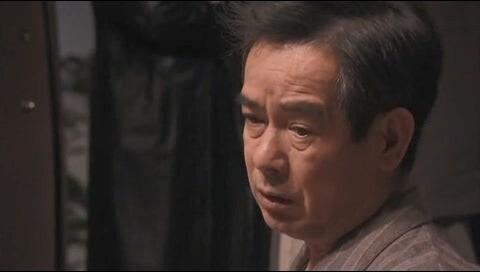 돈의 노예로 부려지던 남자가 선택한 최악의 행동_33.jpg