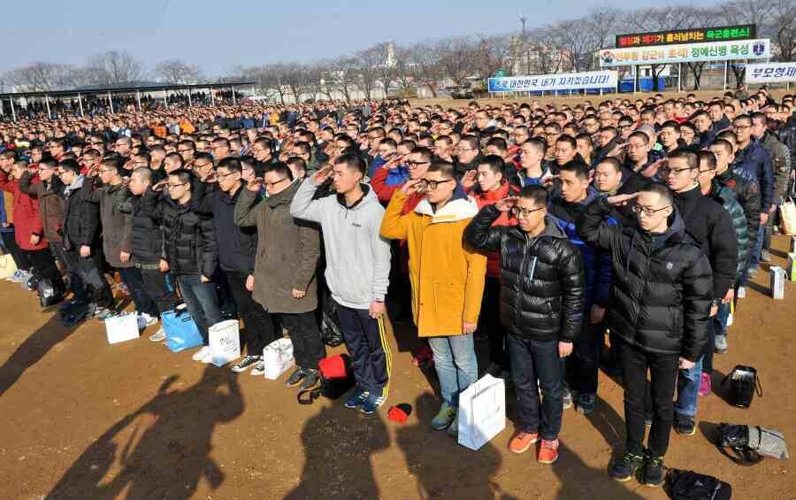 여자 격투기 선수 2명 vs 일반인 남자 6명.jpg_4.jpg