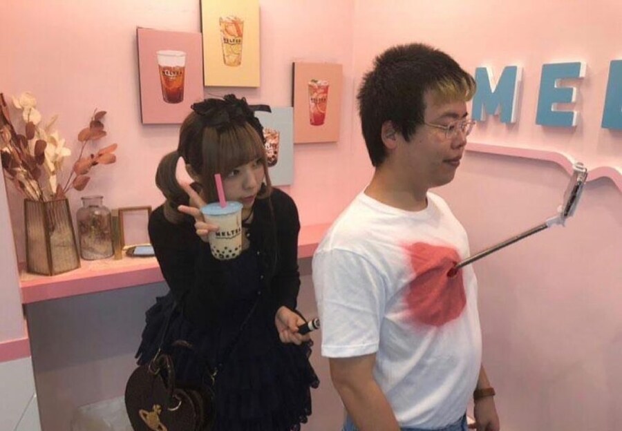 (봇치)셀카봉으로 셀카찍기_2.jpg