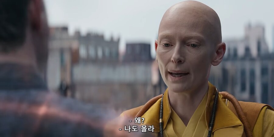 MCU]타임스톤을 지키는게 소서러 슈프림의 의무라고?_6.png