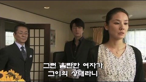 길거리에 버려져있던 여자 시체의 정체_37.jpg