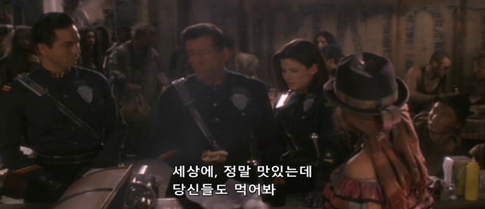 영화속 쥐고기 버거_3.jpg