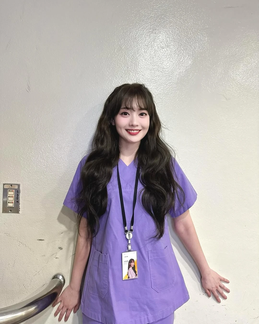 츄 옆에서도 꿀리지 않는 개그우먼.JPG_3.webp
