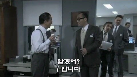 30만원짜리 슈트 자랑하러 왔다가 처맞고 감 ㅋㅋㅋ_9.jpg