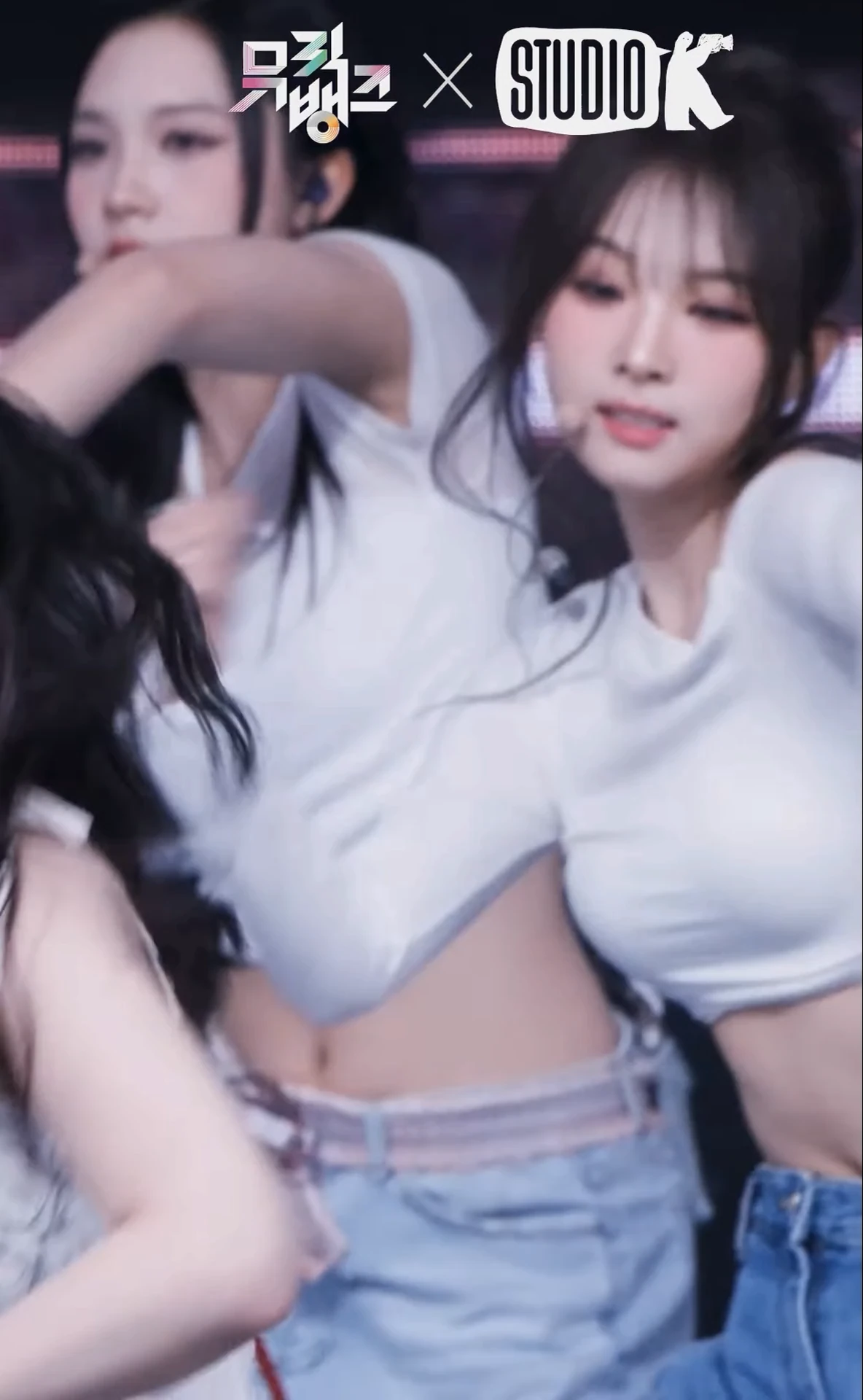 호불호 갈리는 허리 라인 gif_2.webp