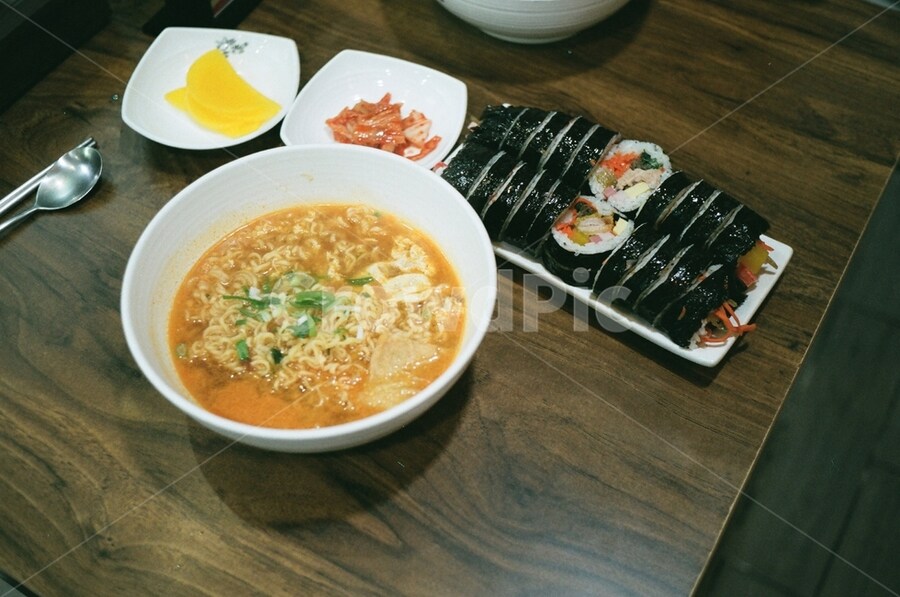 김밥+라면+김치 완벽한 식단^^_1.jpg