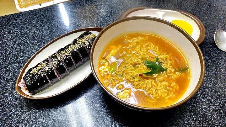 김밥+라면+김치 완벽한 식단^^_3.jpg
