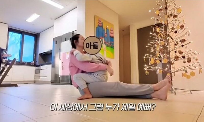 여자친구 보다 엄마가 더 예쁘다는 아들..._5.jpg