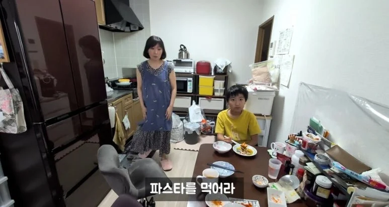 쌀대신 파스타나 우동 빵 먹으라는 일본의 10년전.JPG_4.webp