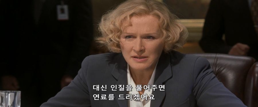영화속 협상을 하는 테러리스트_3.jpg