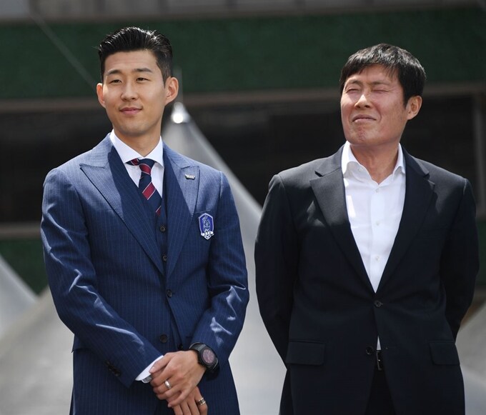 손흥민의 유로파 우승을 흐뭇하게 바라 볼 사람.jpg_4.jpg