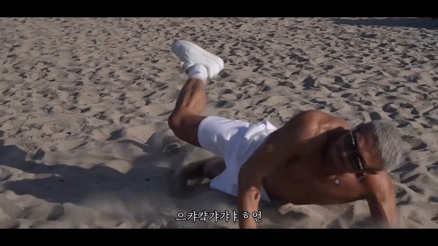 사람을 구하는 금발태닝양아치_7.jpg