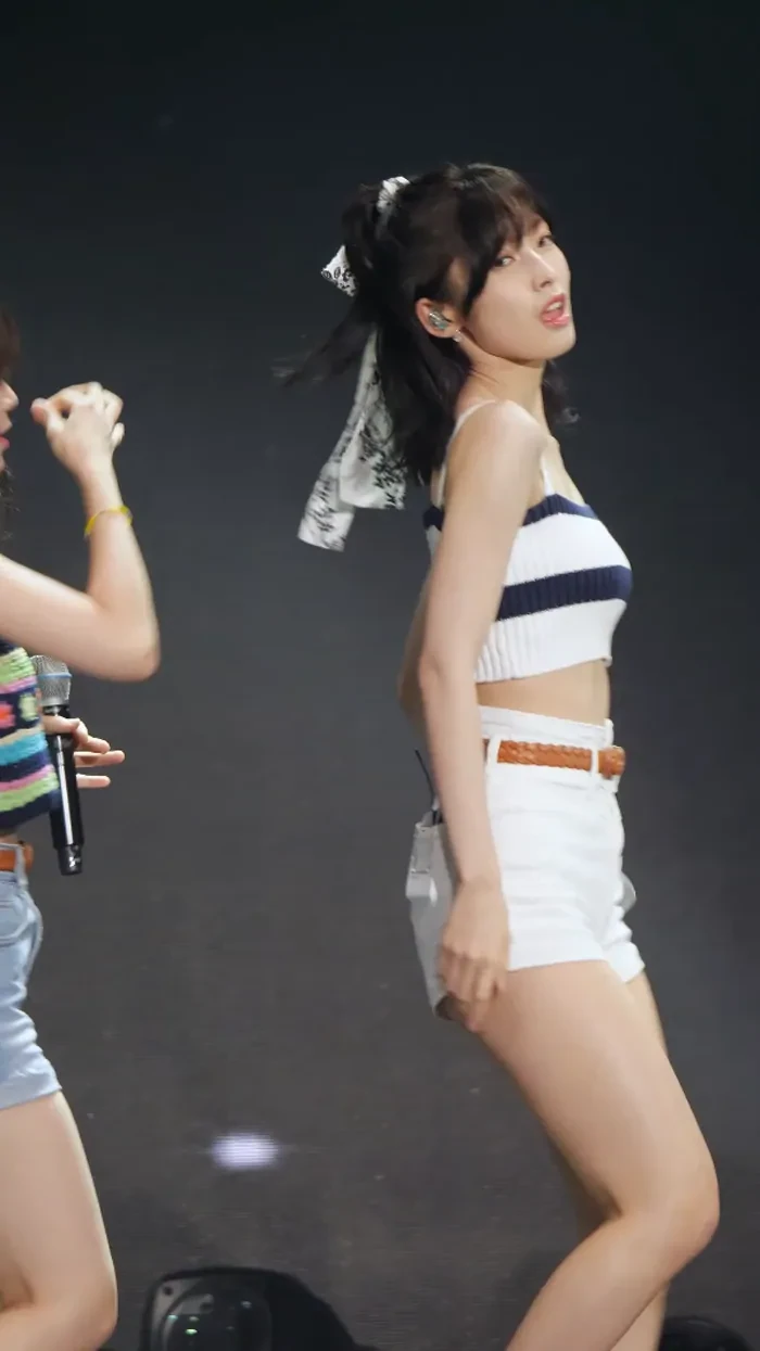 호불호 갈리는 바지 길이 gif_3.webp