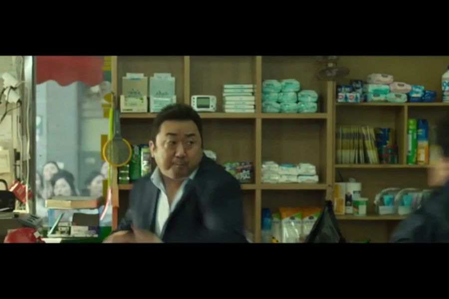 영화속 과잉 진압_1.jpg