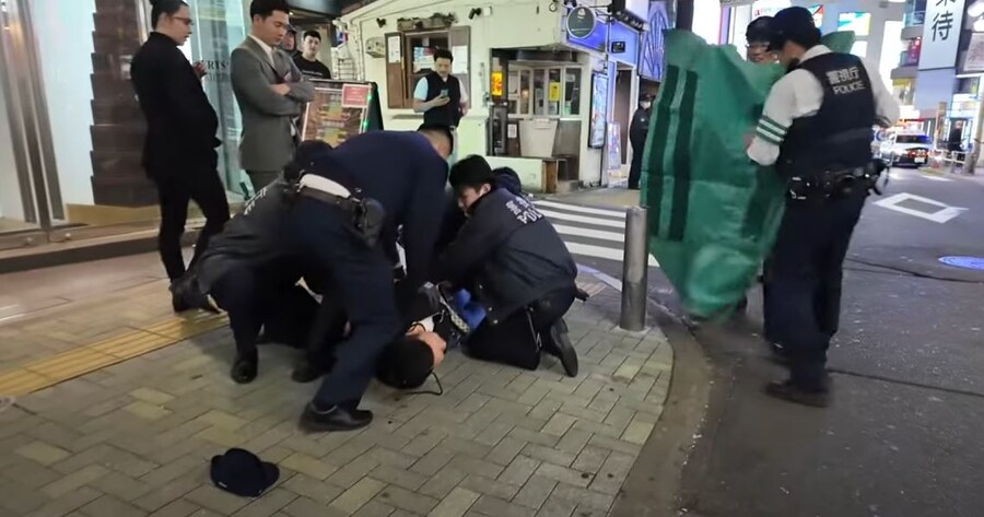 일본 주폭체포 ㅈㄴ 웃기네_1.jpg