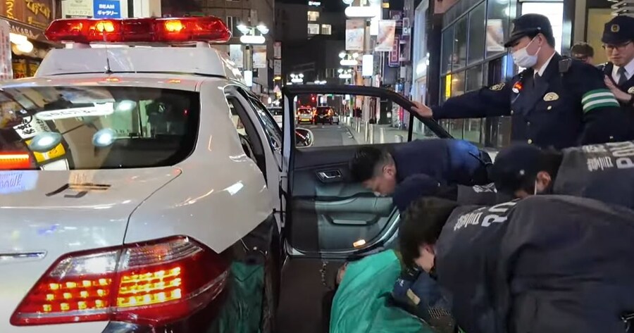 일본 주폭체포 ㅈㄴ 웃기네_12.jpg