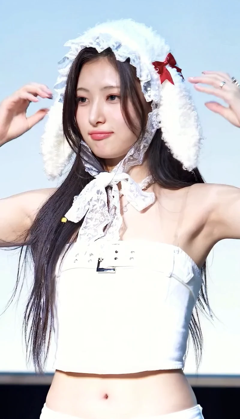 2007년생 아이돌 gif_3.webp
