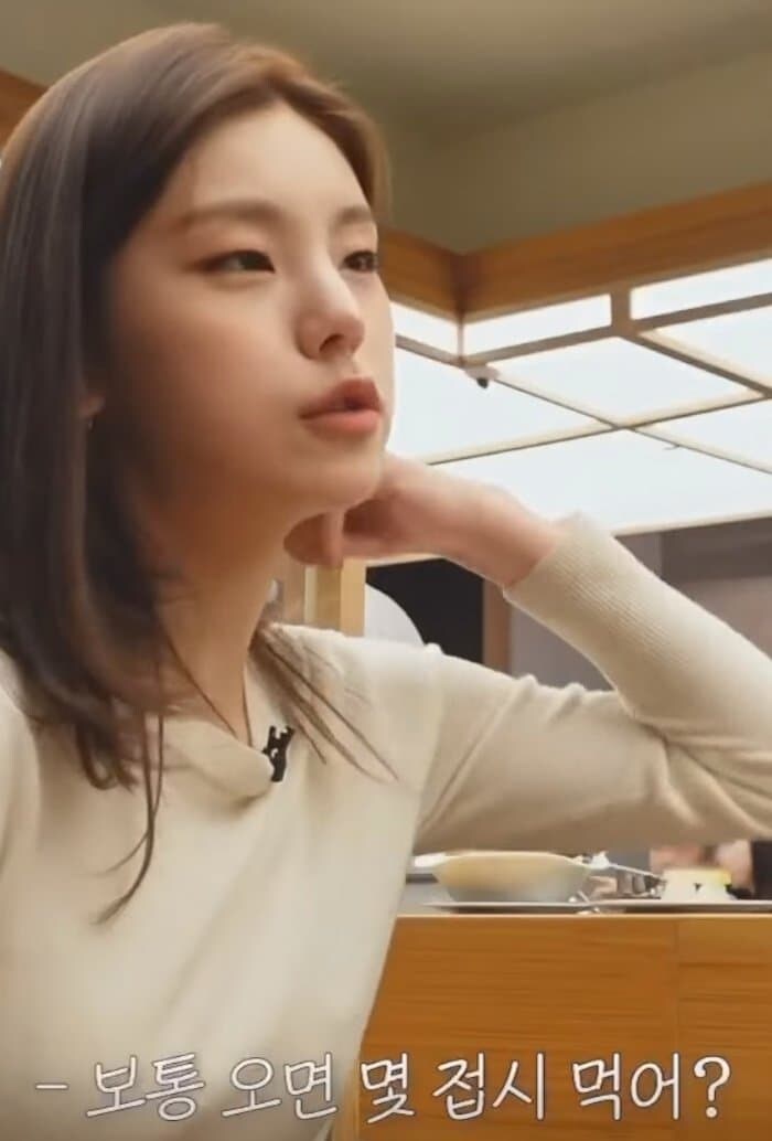 초밥 많이 먹는다는 아이돌에 놀란 유튜브 편집자_1.png