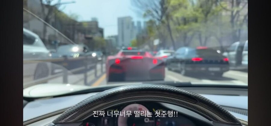 부모님하고 페라리 뽑으러 간 21살 대학생 jpg_13.jpg